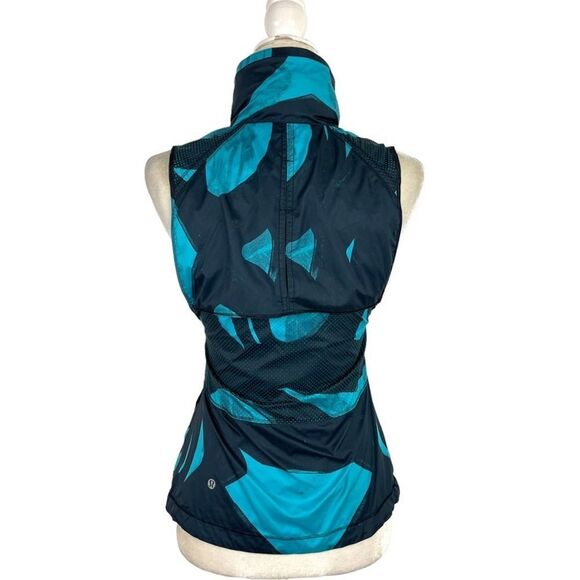 Lululemon Pack-It Sleeveless Hooded Vest Back Spin Stroke Peacock Lightweight 2 - Picture 10 of 16